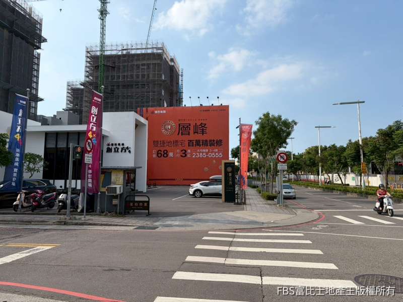 豐邑集團於今年上半年推出總銷30億元的續作「景立方二期」。（圖／記者莊亞築攝影）